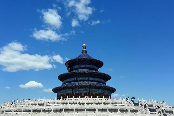 Private Tour: Temple of Heaven with Roast Duck and Acrobatic show - Roast Peking duck dinner: the payoff you’ll remember