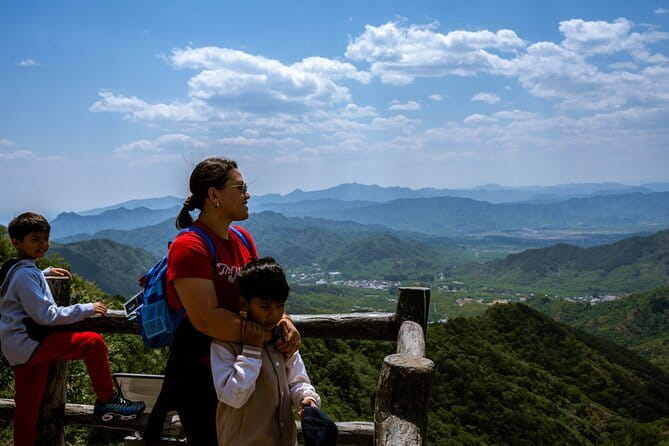 Private Tour to Mutianyu or Jinshanling Great Wall with Options - Who this tour fits best (and who should reconsider)