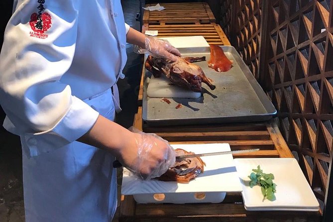 Private Tour to Pearl Market Acrobatic Show & Peking Duck Dinner - Da Wan Ju (大碗居) Peking Duck Dinner: How to Enjoy It Without Guessing