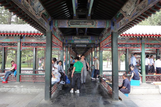 Private Transfer to Mutianyu Great Wall and Summer Palace with A Guide - Price and logistics: what $259 actually buys you