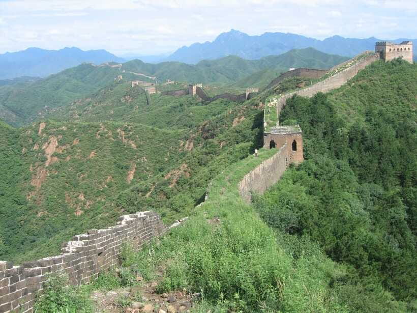 Self-guided challenging hiking from Jinshanling to Gubeikou - Shalingkou and Zhuanduokou: moving west, watching the wall landscape change
