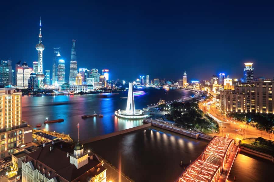 Shanghai:Old Town, Yu Garden, Zhujiajiao Water Town Bus Tour - Chenghuang Historical Area in Old Town: where the guide earns their keep