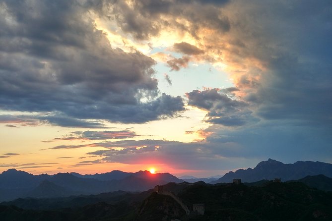 Small-Group 1-day Jinshanling Great Wall 6km Hiking tour - What’s Included vs. What You Need to Plan