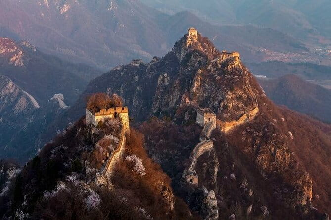 VIP Hiking Adventure Tour for Jiankou Great Wall - Entering the Jiankou climb: zigzags, Jiankou Liang, and the ladder