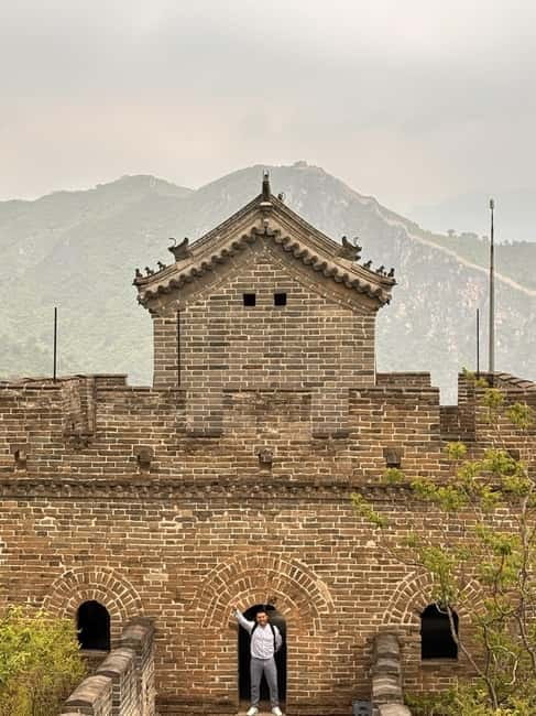 Water-Great Wall Odyssey: Hike & Cruise One Day Tour - Food, Heat, and Your 9-Hour Reality Check