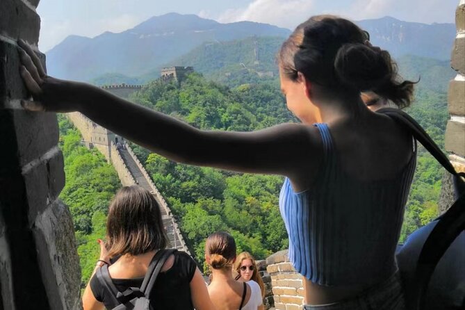 ZANBUS: Trip to the Mutianyu Great Wall Daily Departs at 8/9/10AM - Key things that make this trip work